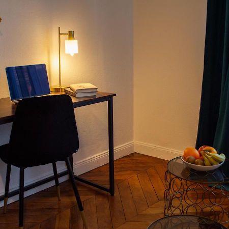 Le Charme D'Antan - Terrasse - Balcon - Hypercentre Evreux Apartment Екстериор снимка